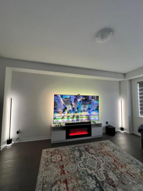 Brand New 4 bedroom Villa by Hamilton Airport!
